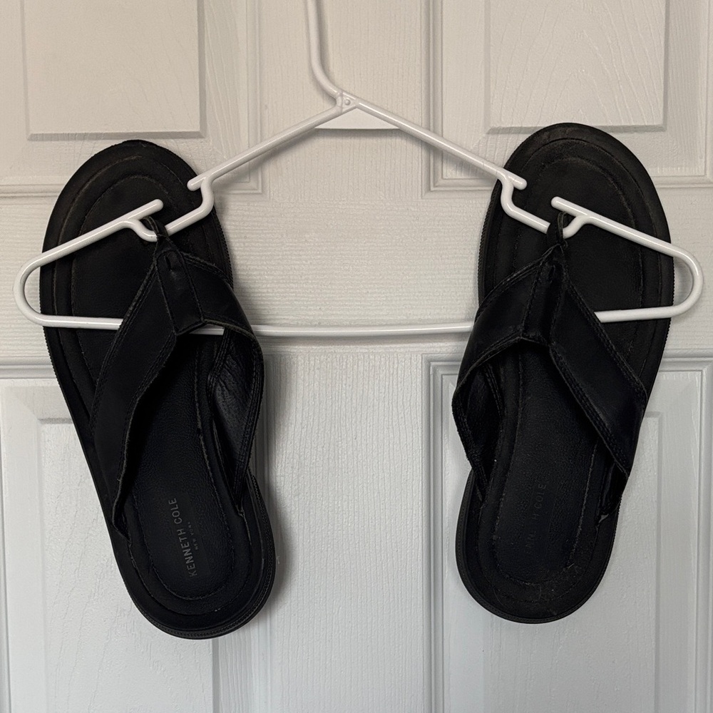 Kenneth Cole New York Black Leather Men's Flip-Flops